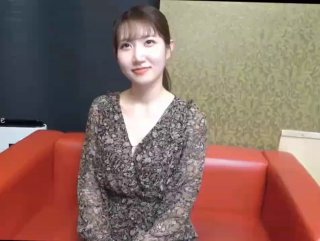 ETQR-496 酔っ払った美人女子社員とまさかのホテルで相部屋に…エリナ